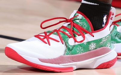 Anthony Tolliver in the Under Armour Curry 7 'Christmas'