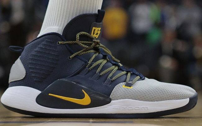 Draymond Green in the Nike Hyperdunk X “Dark blue, grey and yellow”