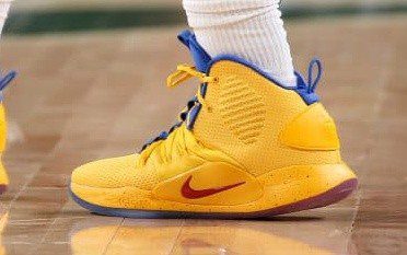 Eric Bledsoe in the Nike Hyperdunk X 'Yellow with red and blue accents'