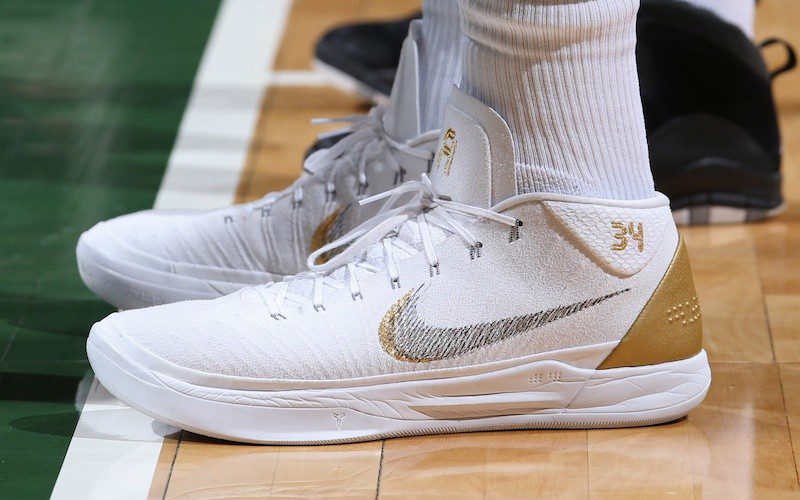 Giannis Antetokounmpo in the Nike Kobe AD Mid “White and gold”