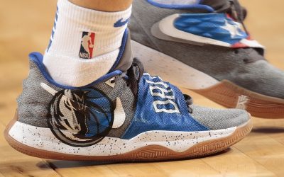 JJ Barea in the Nike Kyrie Low 1 'Mavs colors'