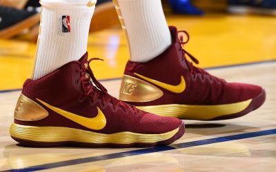 Kevin Love in the Nike Hyperdunk 2017 'Wine and gold'
