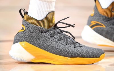 Klay Thompson in the Anta KT4 'Grey and yellow'