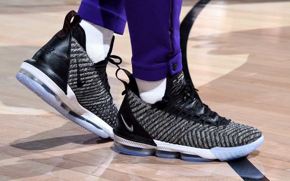 LeBron James in the Nike LeBron 16 “Black and gray”