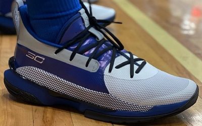 Seth Curry in the Under Armour Curry 7 'Mavs blue and grey'