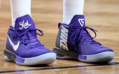 Vince Carter in the Nike Air Max Dominate 'Vince Carter PE'