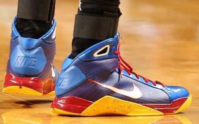 De'Aaron Fox in the Nike Hyperdunk 2008 'Blue, yellow and red'