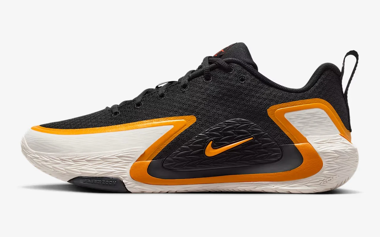 Nike S.T. Glow
