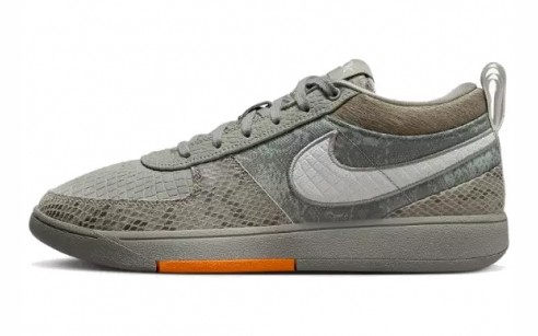 Andrew Nembhard in the Nike Book 1 'Hike'