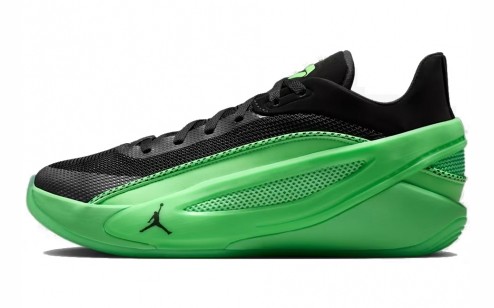 Grant Williams in the Jordan Luka 5 'Venom'