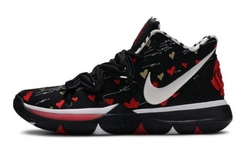 Isaiah Jackson in the Nike Kyrie 5 'Sneaker Room Mom'