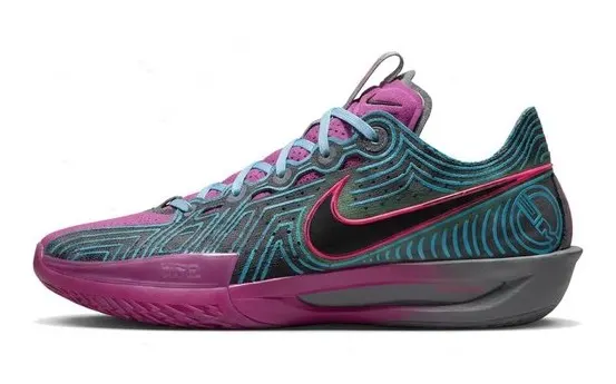 Moussa Cisse’s Nike GT Cut 3 ‘Customs’