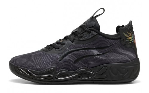 Noah Penda in the Puma MB.04 'Lo'