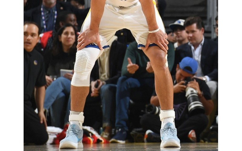 Stephen Curry in the Nike Kobe 6 Protro 'Caitlin Clark'